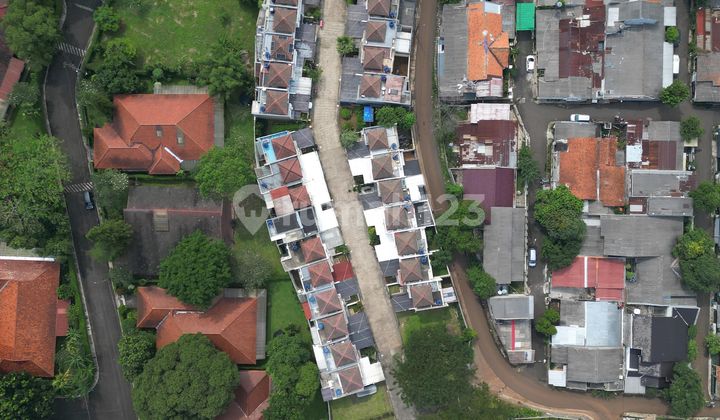 House in a Townhouse in Rempoa Bintaro, South Tangerang 2