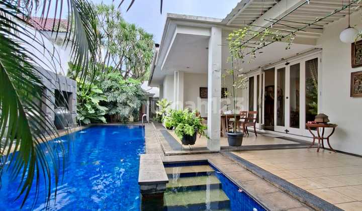 Rumah Klasik Modern Siap Huni di Cipete Jakarta Selatan