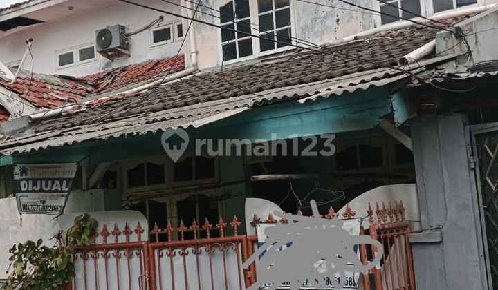 For sale at a loss: 1.5-story house in Poris Indah, ready for renovation, land area 5.5 x 10 m².