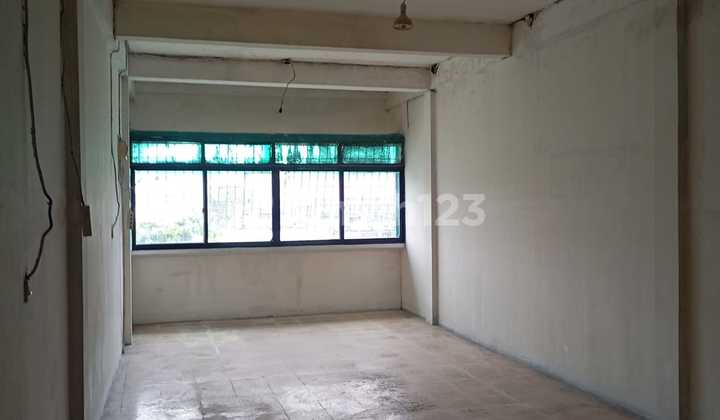 TERMURAH RUKO DI DURI SELATAN LUAS 4 X 27 m2 BANGUNAN 3 LANTAi LOKASI STRATEGIS