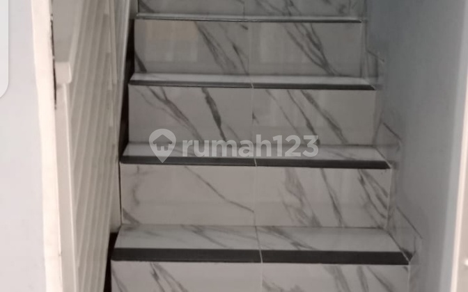 Cheapest Shop House near Poris Indah, 7 x 12m², 2-story building, ready to occupy.