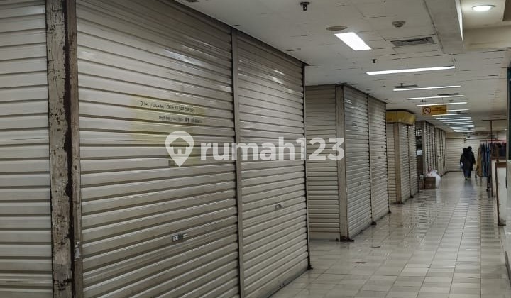 FOR SALE AT A LOSS, CEMPAKA MAS KIOSK AREA 2 X 4 M2, HIGHLY STRATEGIC FOR SALE AT A LOSS, CEMPAKA MAS KIOSK AREA 2 X 4 M2, HIGHLY STRATEGIC