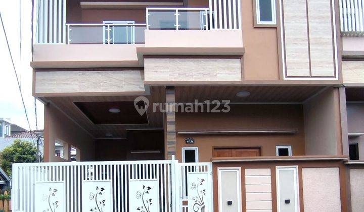 RUMAH MEWAH DI SIMPRUG PORIS INDAH KAMAR TIDUR 3 BANGUNAN 2 LANTAI SIAP HUNI 1