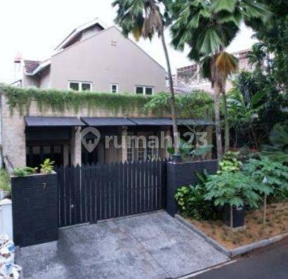 Dijual rumah cocok untuk artis di Pondok Indah Jakarta Selatan 1