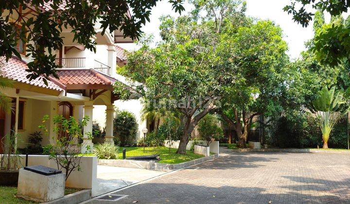 Disewakan rumah townhouse di Cipete Jakarta Selatan