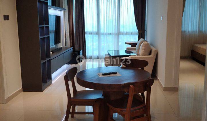 ruang keluarga unit 2 br lantai tinggi