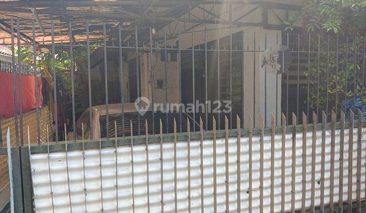 Dijual rumah tua di Puloasem Jakarta Timur  2