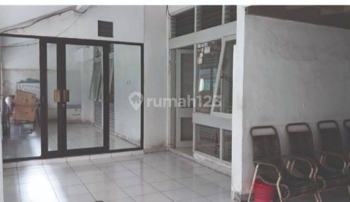 Rumah tua dekat kampus UNJ di Rawamangun Jakarta Timur  2