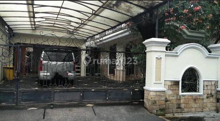 Dijual rumah 5 kamar di Kemang Jakarta Selatan  2