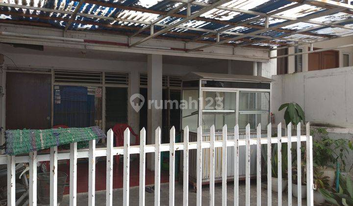 Dijual rumah tua dekat kampus di Grogol Jakarta Barat  1