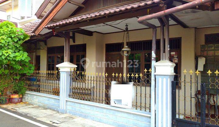 Dijual rumah tua dekat pasar di Rawasari Jakarta pusat  1