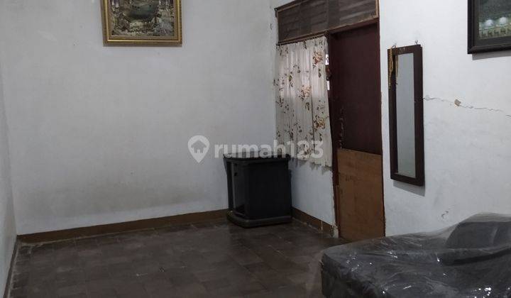 Rumah tua dekat pasar Ampera Kampung Ambon Jakarta Timur  1