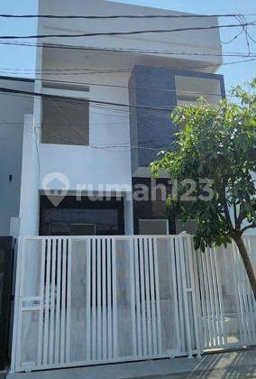 Turun Harga!! Rumah 4 Kamar, Brand New Di Kelapa Gading 1