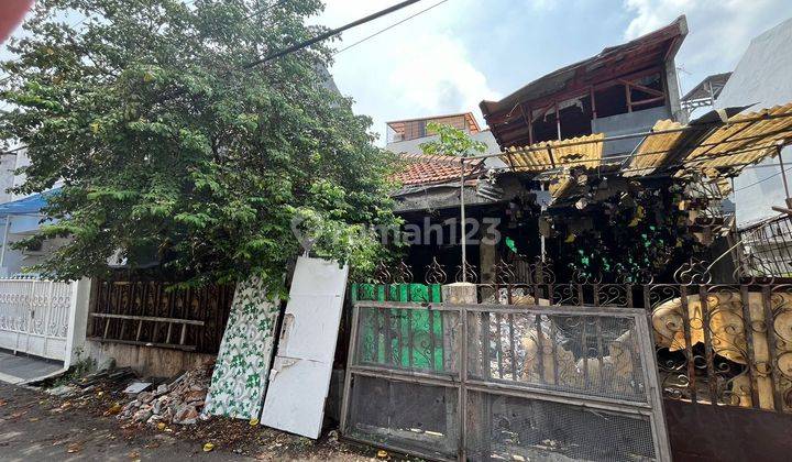 RUMAH TUA TIDAK BANJIR DEKAT LRT KAYU PUTIH  2