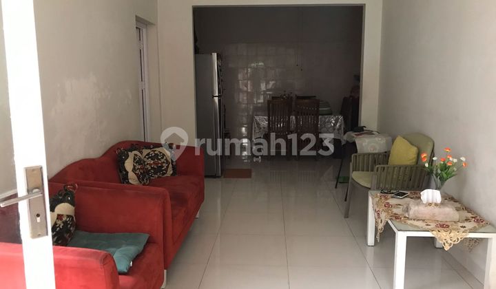 Rumah tua tidak banjir dekat tol Tomang Jakarta pusat Rumah tua tidak banjir dekat tol Tomang Jakarta pusat