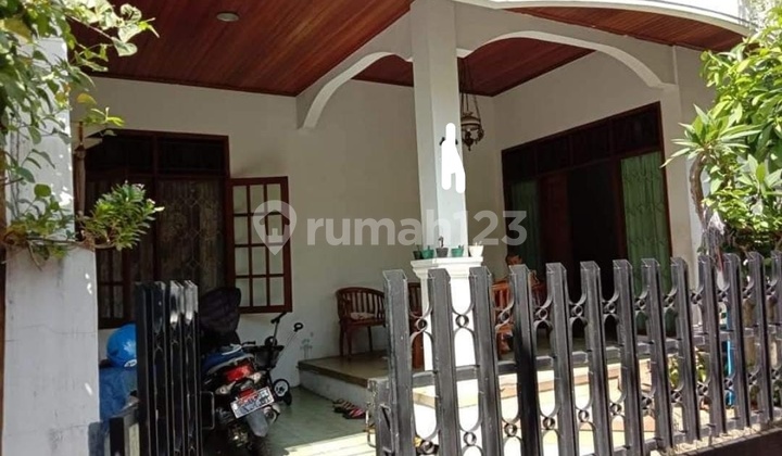 Rumah 4 Kamar Dekat Velodrome Di Pulo Asem 