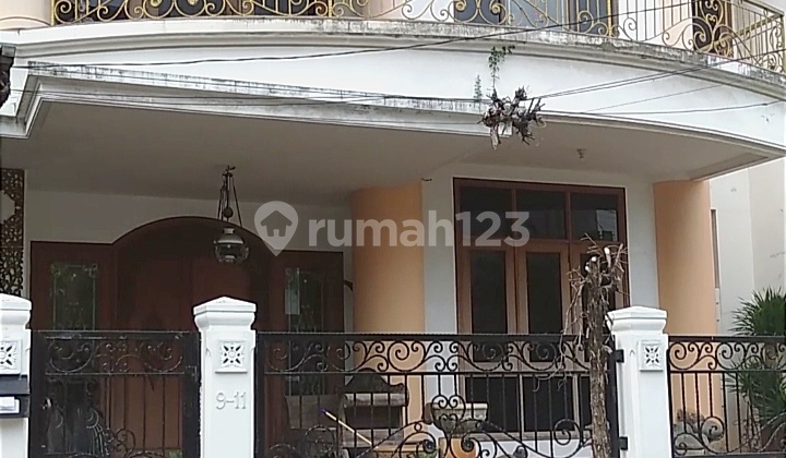 A Home for Wood Carving Enthusiasts Near Pulomas Horse Racing Track 2