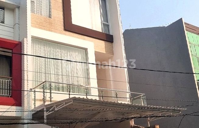 Turun Harga! Rumah 3 Lantai Hadap Timur Di Kelapa Gading 