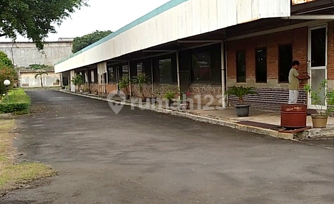 Ex-Garment Factory Warehouse in Jati Uwung, Tangerang