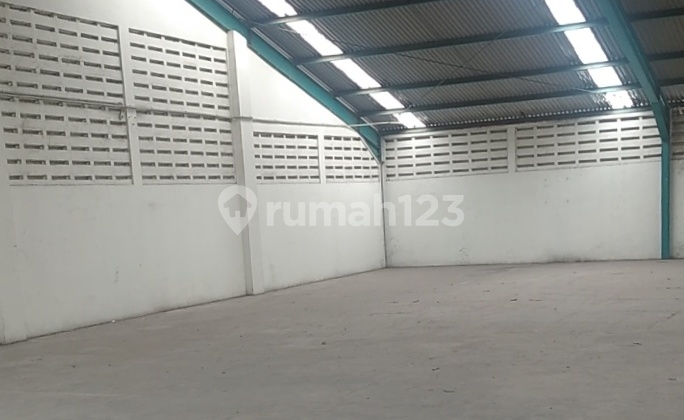 Disewakan Gudang 2 Lantai dengan Office di Pulo Gadung Disewakan Gudang 2 Lantai dengan Office di Pulo Gadung