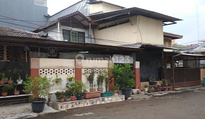 Rumah Hook Hadap Timur, 2 Surat Di Kelapa Gading  1