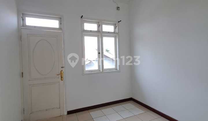 Rumah 3 Kamar Tidak Banjir Di Rawamangun  2