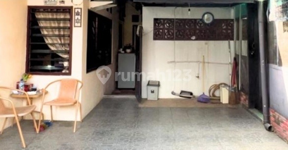 Murah ! Rumah Tua Dengan 8 Kamar Kost Di Rawamangun 2