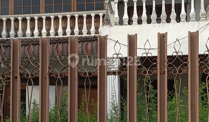 Rumah Tua Hitung Tanah Di Lokasi Strategist Kampung Ambon 2