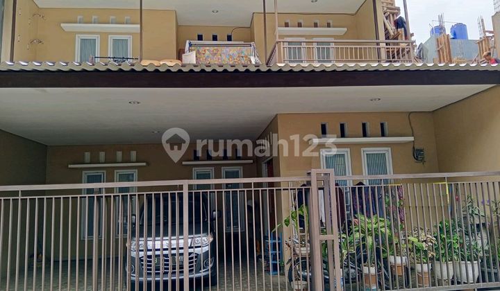 Rumah 2 Lantai Dekat Tip Top Rawamangun 