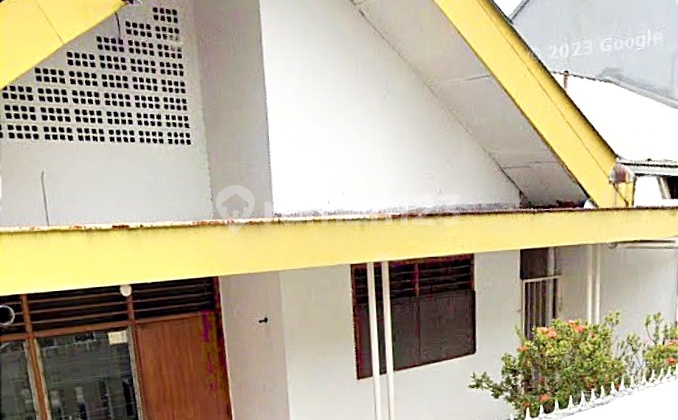 Cheap!!! Old House Near Velodrome in Pulo Asem Cheap!!! Old House Near Velodrome in Pulo Asem