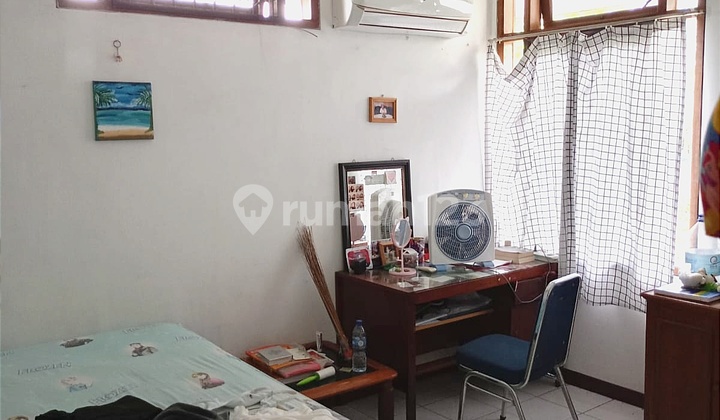 Rumah 5 Kamar Tidur Di Rawamangun
