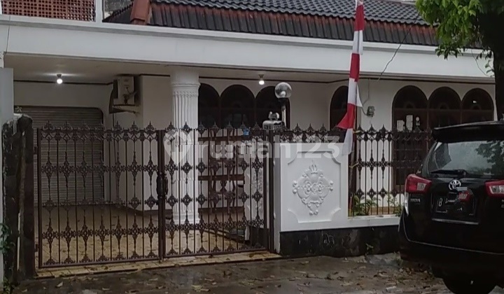 Rumah Tua Layak Huni Dalam Komplek Di Pulo Gadung Rumah Tua Layak Huni Dalam Komplek Di Pulo Gadung