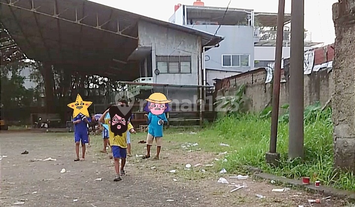 Old Steel Construction Warehouse in Cibodas Tangerang