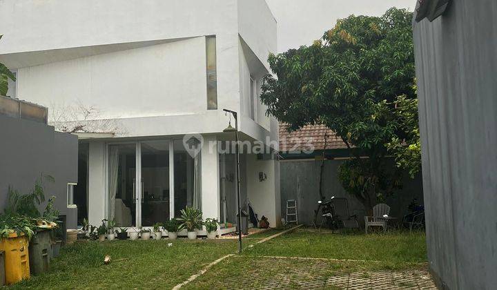 Rumah 2 Lantai Bagus Semi Furnished SHM Lebak Bulus Cilandak 1