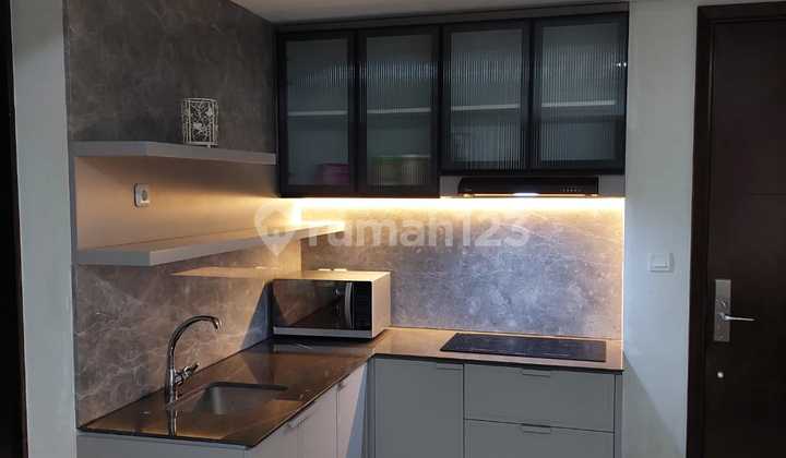 Dijual Apartemen Casa Grande Fase 2, Semi Furnished, Unit Bagus