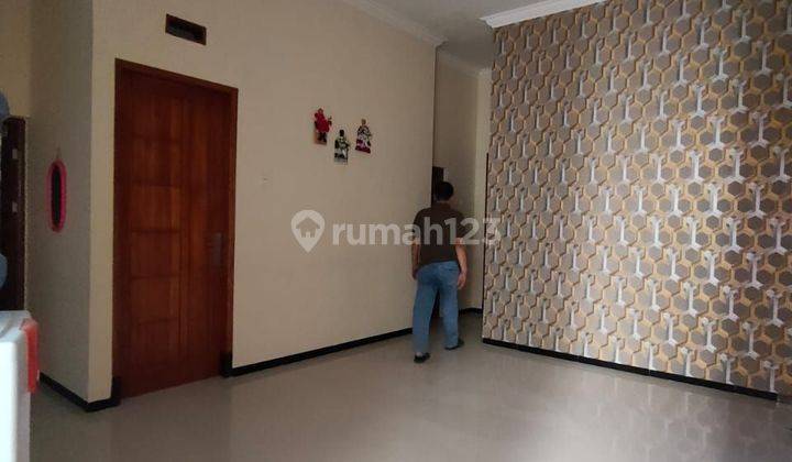 Rumah  2 lantai estetik di Pesanggrahan Kusuma Kota Batu 2