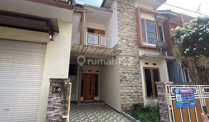 Rumah 2 Lantai Siap Huni View Kota Batu 1