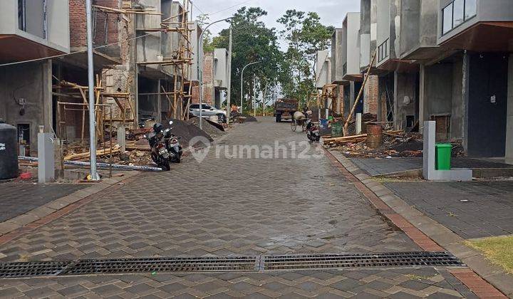 Villa Nyaman Modern Kawasan Sejuk Kawasan Perum di Kota Batu 2