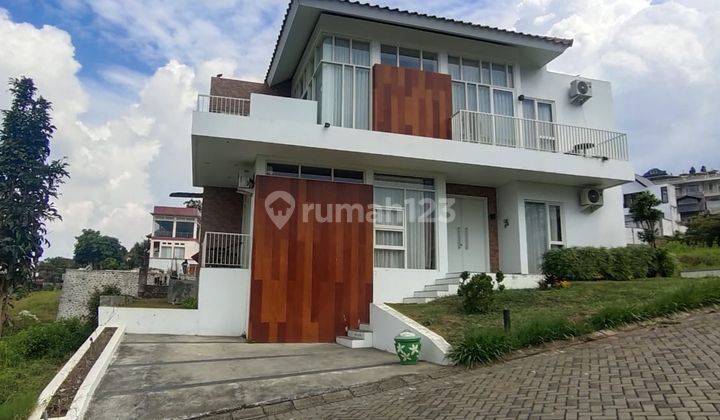 Rumah Luas Strategis 2 Lantai Furnish Di Area Hotel Amartahil Batu 2