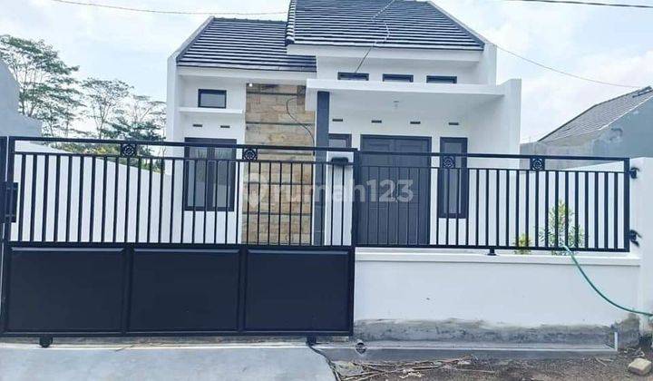 Rumah Baru Minimalis Strategis di Istana Bandara Pakis Malang 2