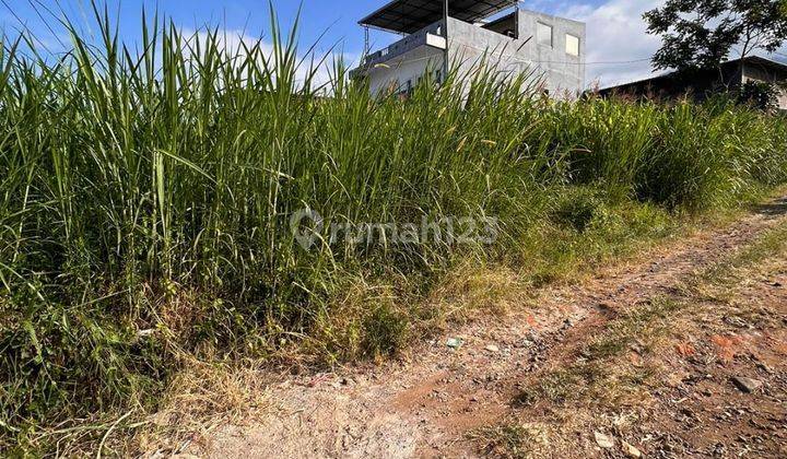 Tanah Dekat Pemukiman Cocok Untuk Villa Asri Akses Mudah Di Batu 1