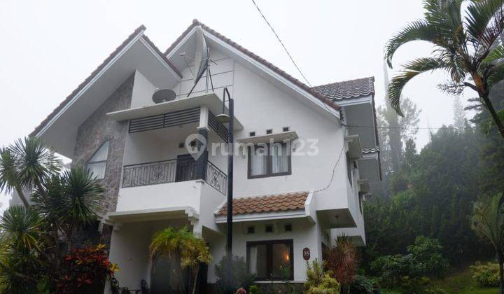 Super Murah Villa Besar Mewah View Sempurna Untuk Hunian Di Batu 1