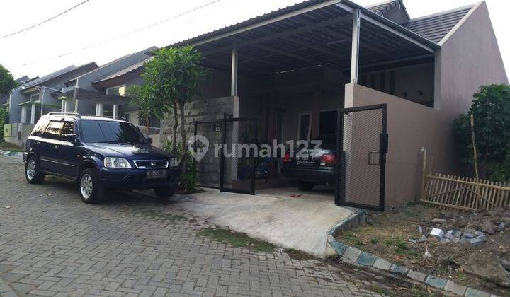 Rumah Asri Desain Modern Murah Kawasan Perum Lokasi Malang 1