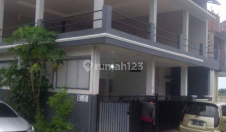 Rumah Bagus 2 Lantai Harga Baik Di Kepanjen Kabupaten Malang. 1