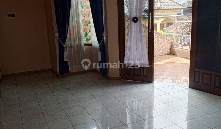 Sewa Rumah Luas Siap Huni Ada Perabot Dekat Pasar Kota Batu 2