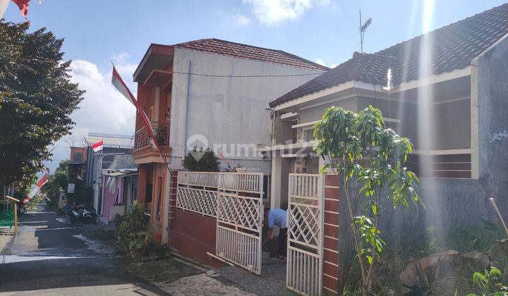 Rumah Minimalis Akses Mudah View Gunung Dekat Pusat Wisata Batu 2