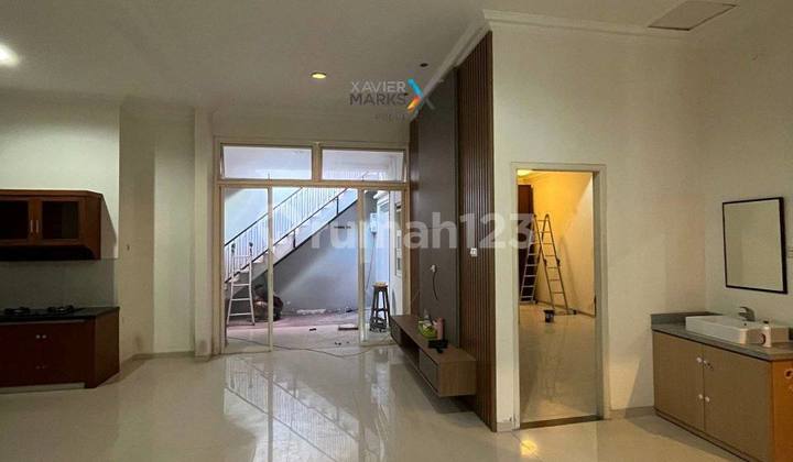 Disewakan Rumah Modern Semi Furnished di Araya Golf Malang 2