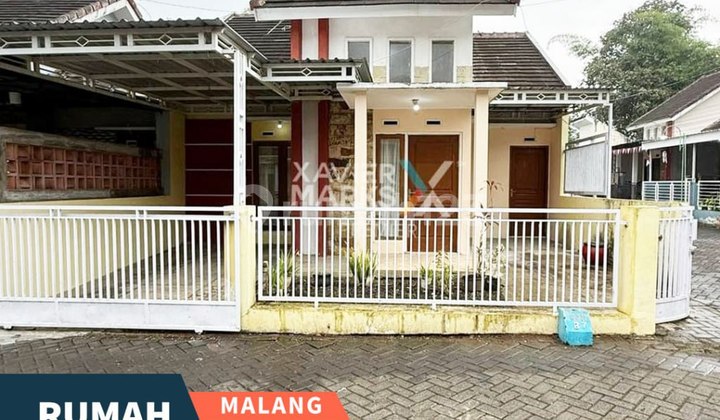 Quick Sale Hook House on Jalan Abd Rachman Saleh Pakis Near the Toll Road Quick Sale Hook House on Jalan Abd Rachman Saleh Pakis Near the Toll Road
