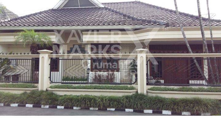 Dijual Rumah Tinggal Semi Mewah, Semi Furnished, dan Terawat, Di Jl Kaluta Tidar     1