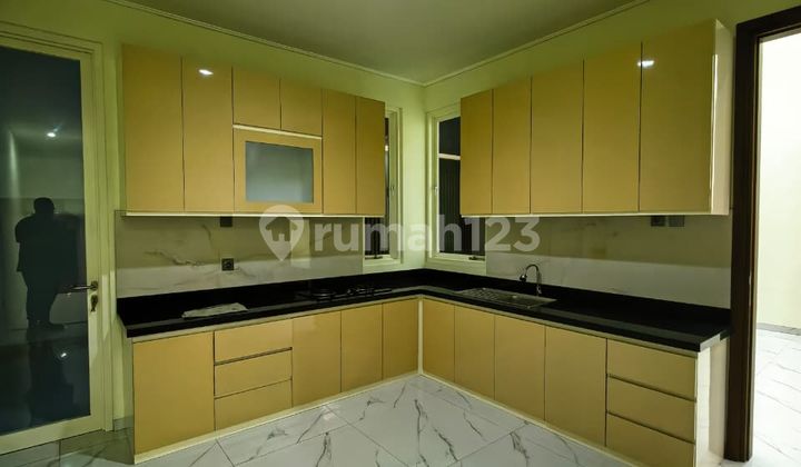 Dijual/Disewakan Rumah Mewah di Greenwood Boulevard Araya Malang Dijual/Disewakan Rumah Mewah di Greenwood Boulevard Araya Malang